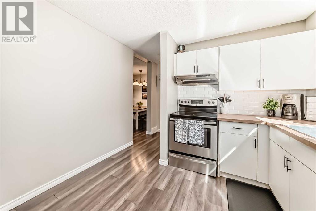 Single Family House for Sale in   Galbraith Drive SW Glamorgan Calgary 