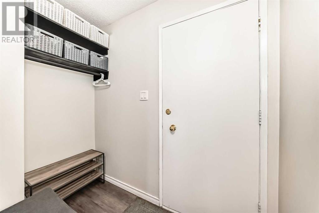 Single Family House for Sale in   Galbraith Drive SW Glamorgan Calgary 