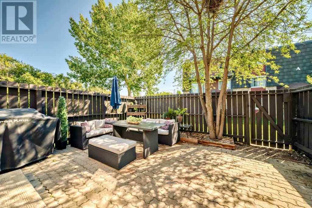 Single Family House for Sale in   Galbraith Drive SW Glamorgan Calgary 