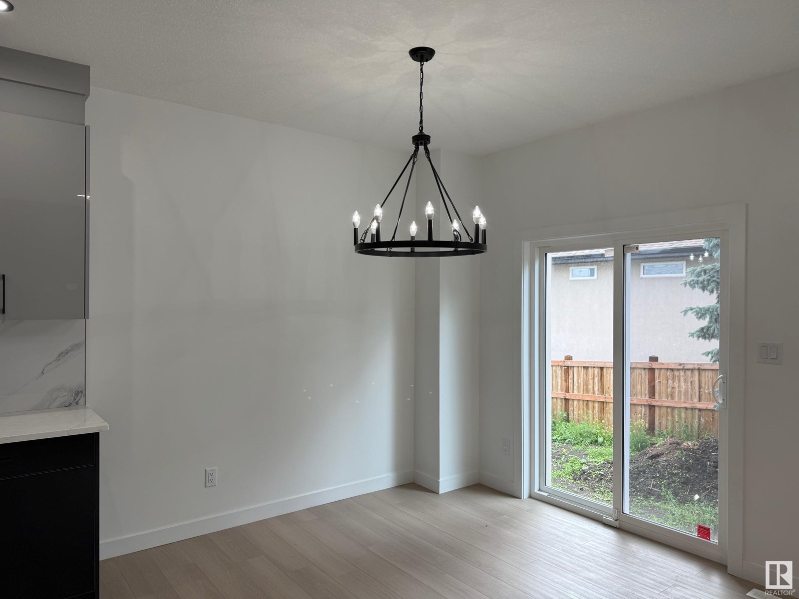Photo 6 of 4912 46 St, Beaumont AB