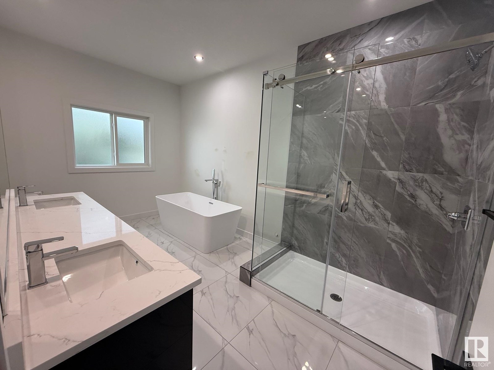 Photo 12 of 4912 46 St, Beaumont AB
