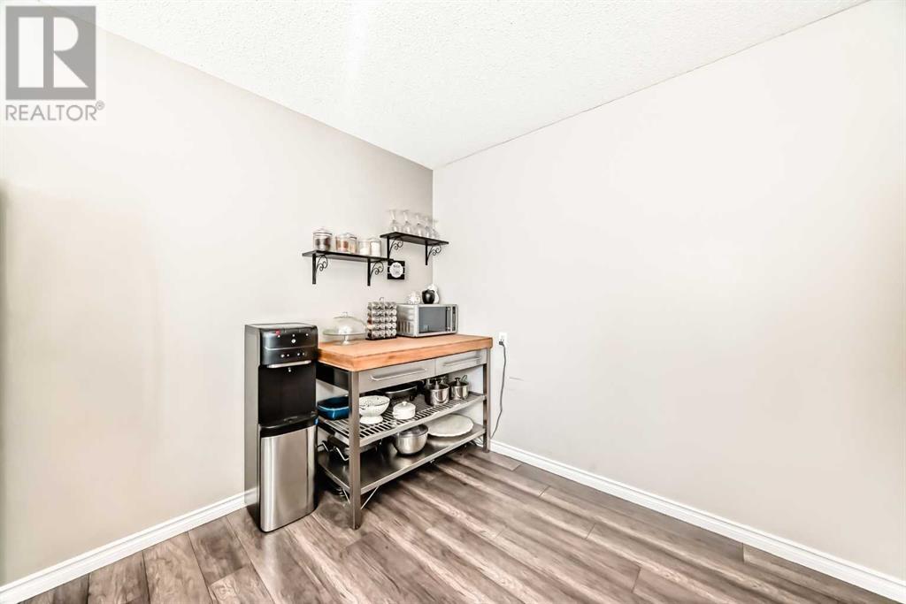 Single Family House for Sale in   Galbraith Drive SW Glamorgan Calgary 
