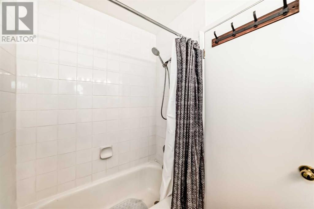 Single Family House for Sale in   Galbraith Drive SW Glamorgan Calgary 