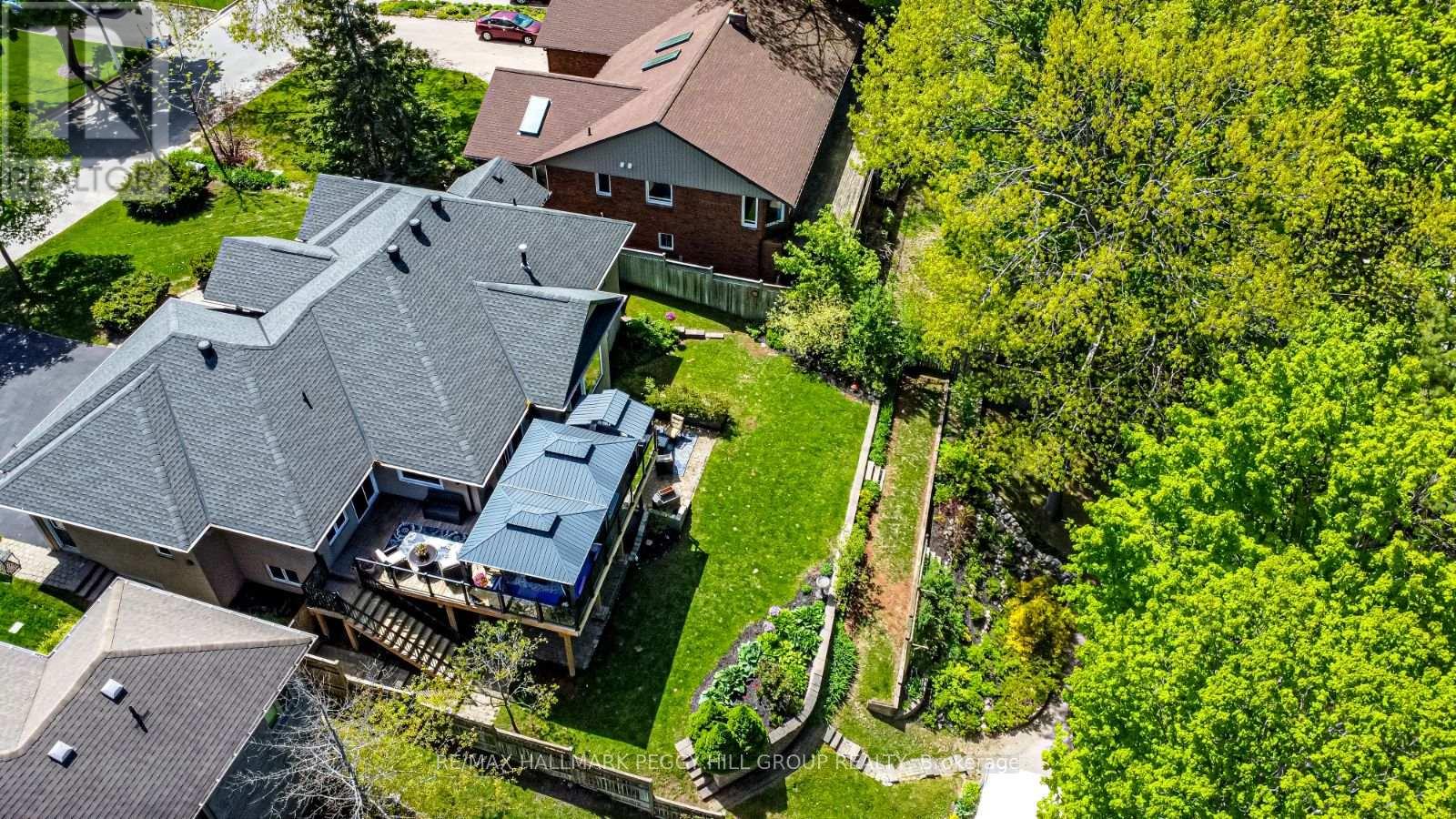 Photo 5 of 64 Woodcrest Road, Barrie ON