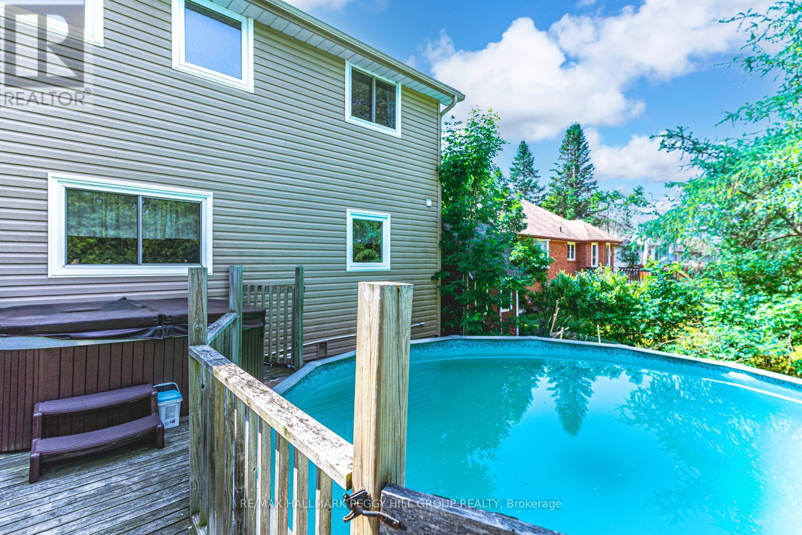 Photo 23 of 26 Royal Beech Drive, Wasaga Beach ON
