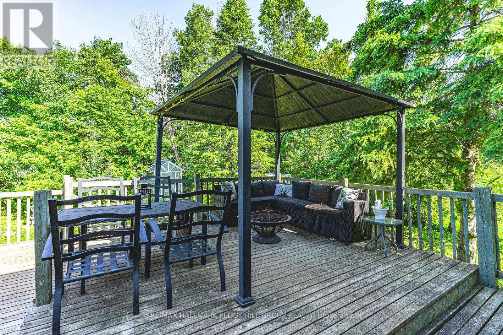 Photo 10 of 26 Royal Beech Drive, Wasaga Beach ON