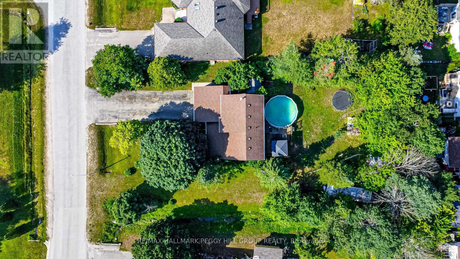 Photo 14 of 26 Royal Beech Drive, Wasaga Beach ON
