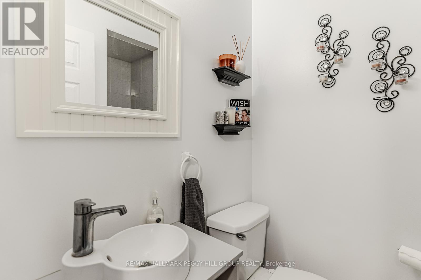 Photo 21 of 26 Royal Beech Drive, Wasaga Beach ON