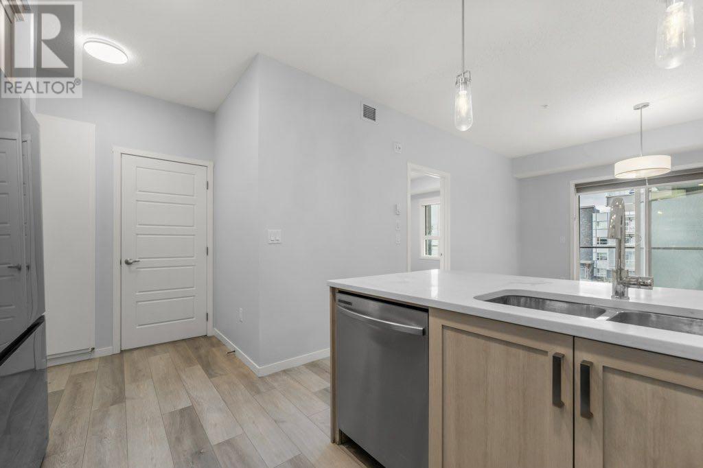Photo 5 of 319 40 Carrington Plaza Nw, Calgary AB