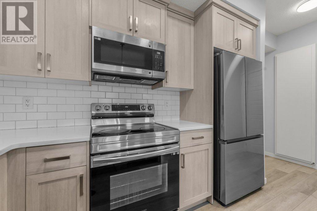 Photo 6 of 319 40 Carrington Plaza Nw, Calgary AB