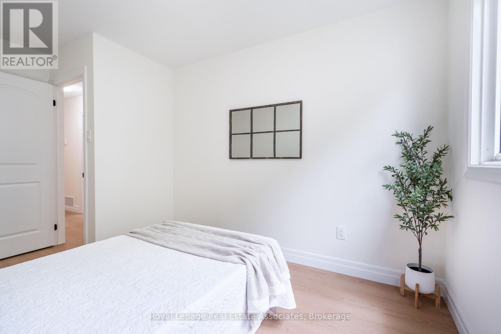 Photo 24 of 3348 Hannibal Road, Burlington ON
