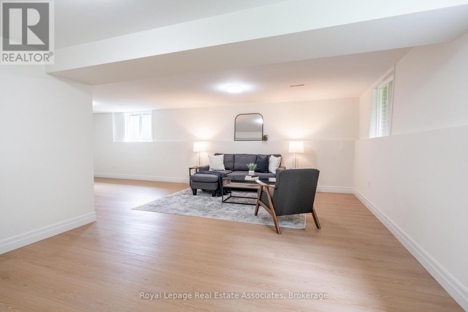 Photo 35 of 3348 Hannibal Road, Burlington ON