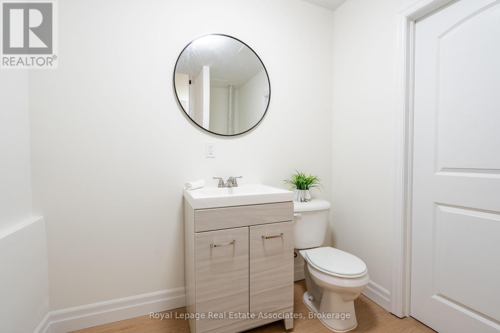 Photo 36 of 3348 Hannibal Road, Burlington ON