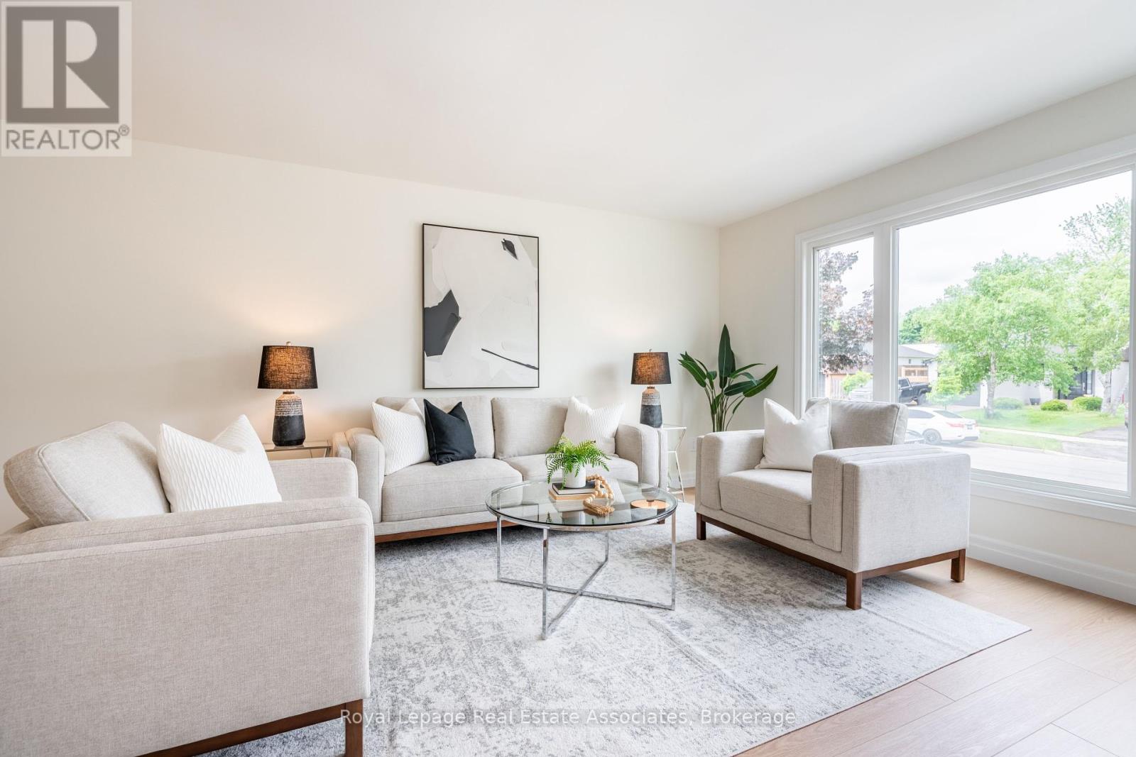 Photo 6 of 3348 Hannibal Road, Burlington ON