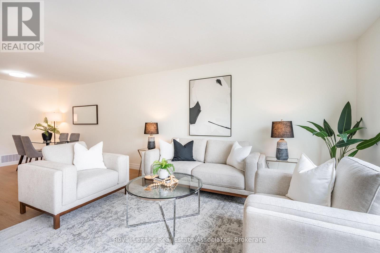 Photo 7 of 3348 Hannibal Road, Burlington ON