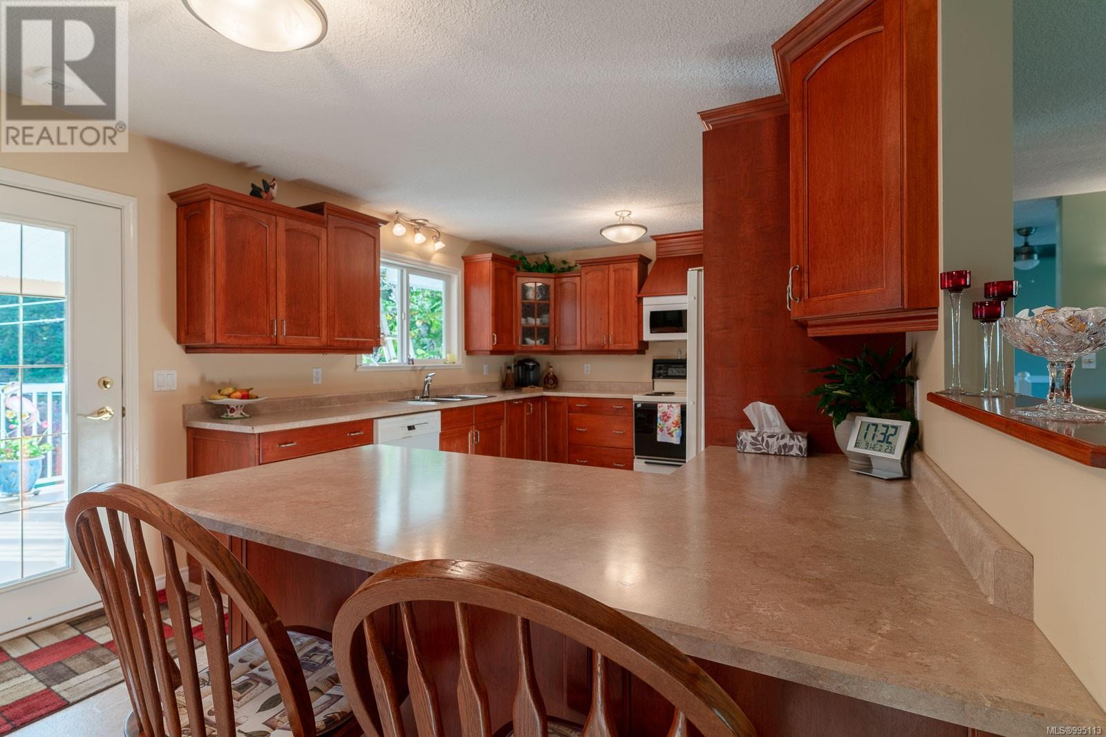 5854 Strathcona St, Port Alberni