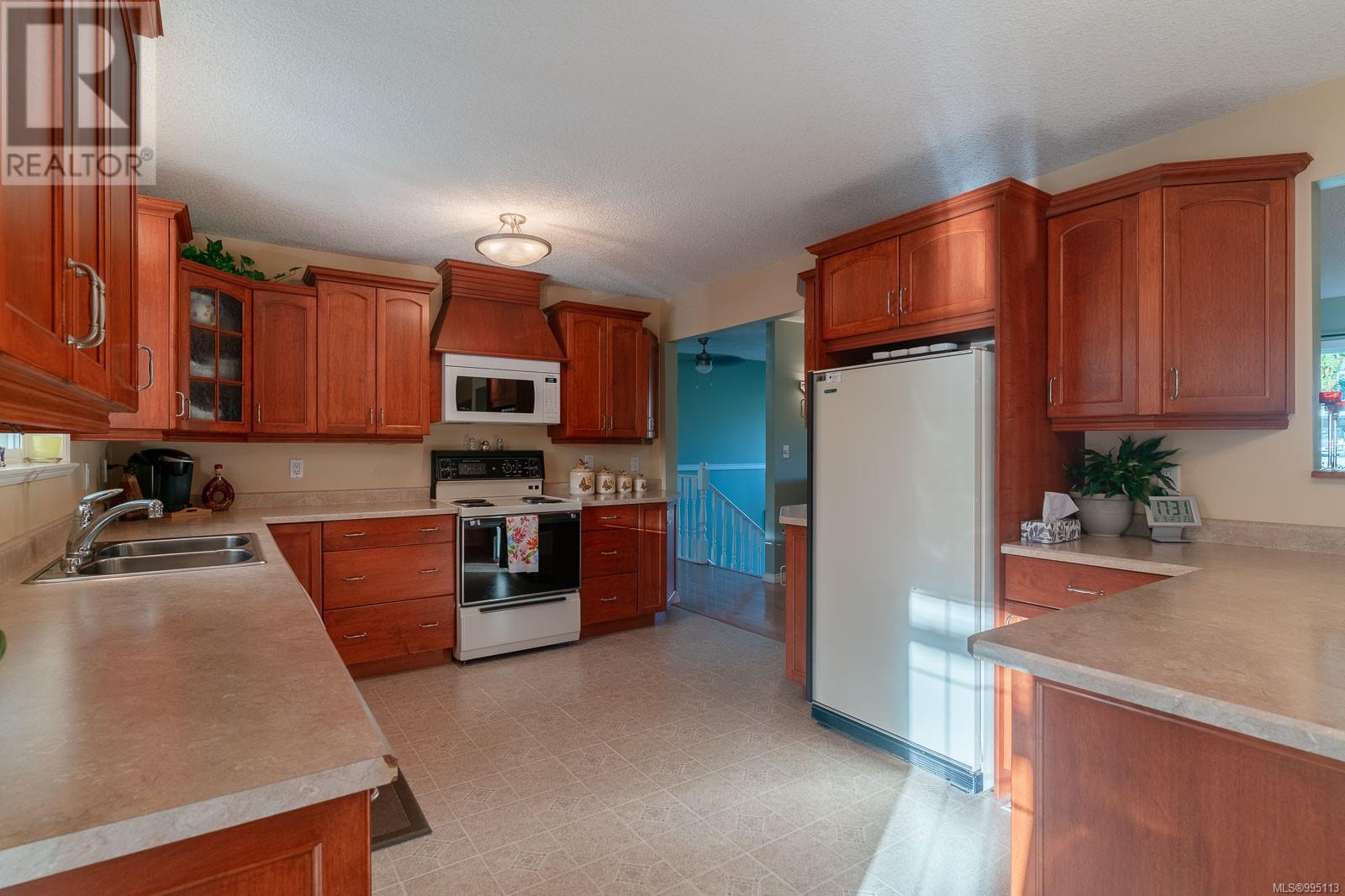 5854 Strathcona St, Port Alberni