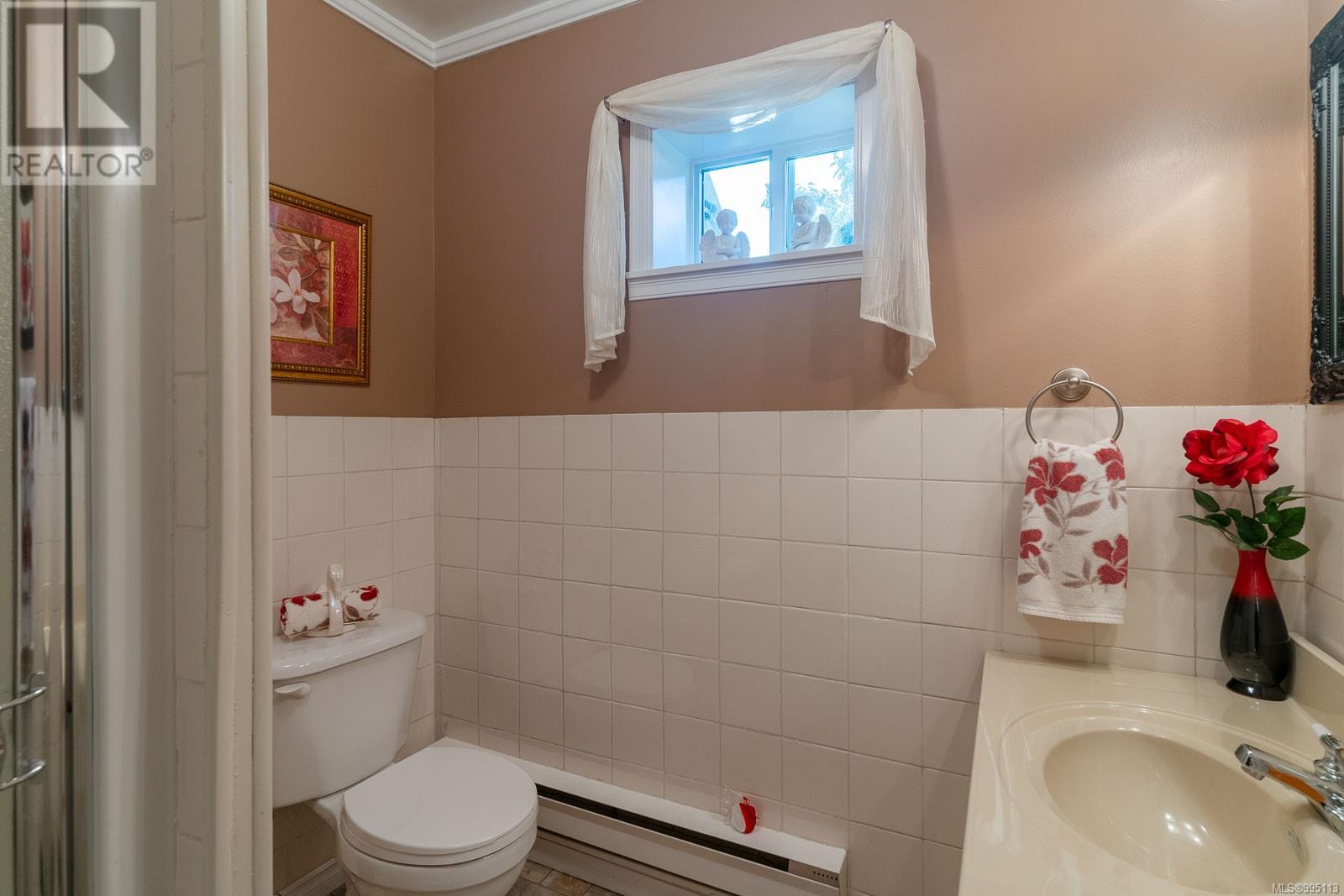 5854 Strathcona St, Port Alberni