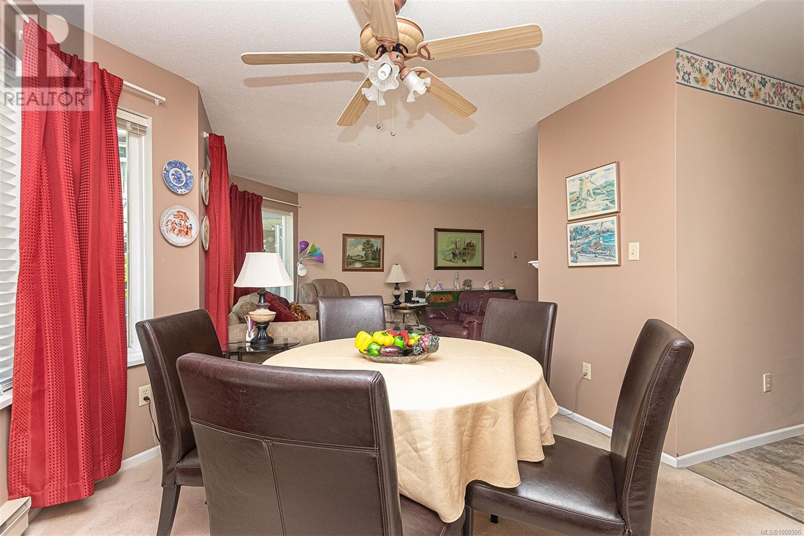 Single Family House for Sale in C  Elk Lake Dr Saanich 