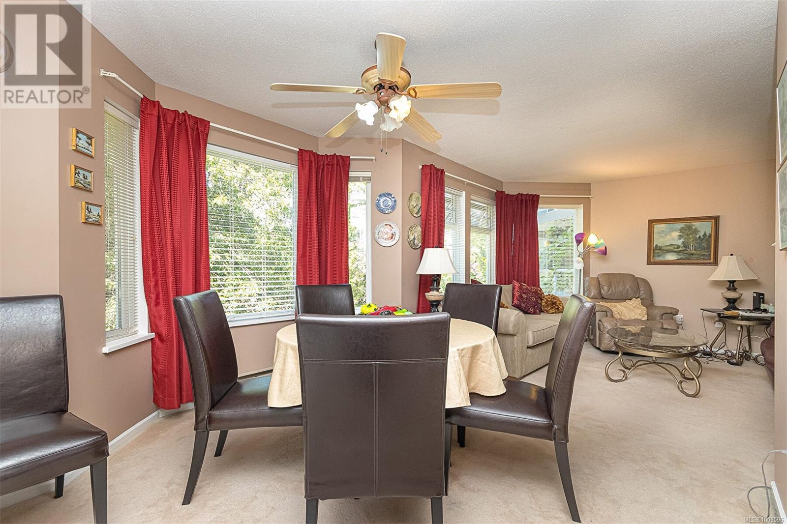 Single Family House for Sale in C  Elk Lake Dr Saanich 