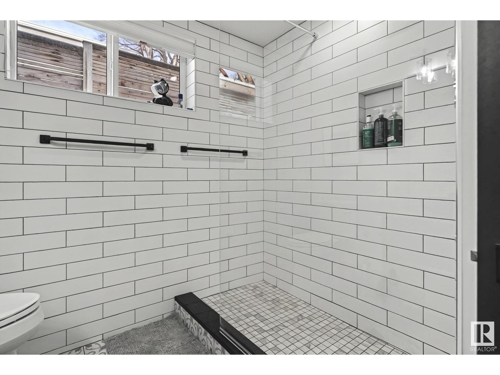 Photo 39 of 7222 119 St Nw, Edmonton AB