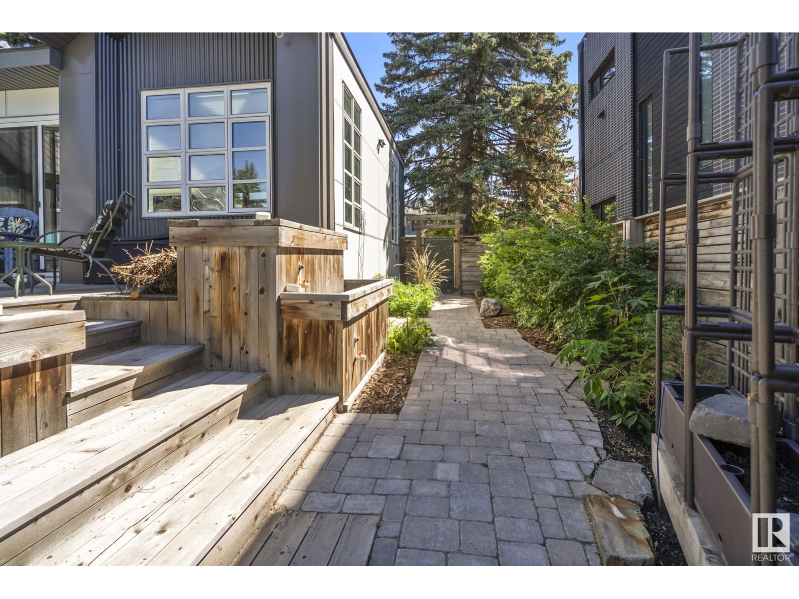 Photo 58 of 7222 119 St Nw, Edmonton AB