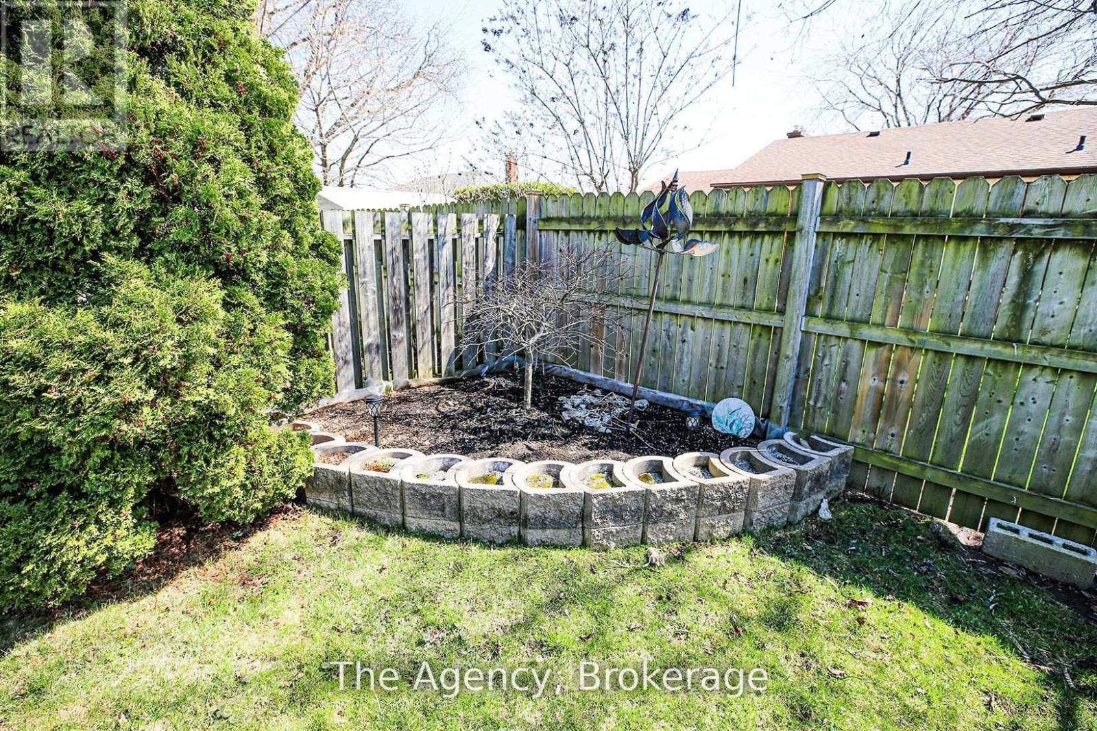 Photo 14 of 14 Heywood Avenue, St Catharines ON