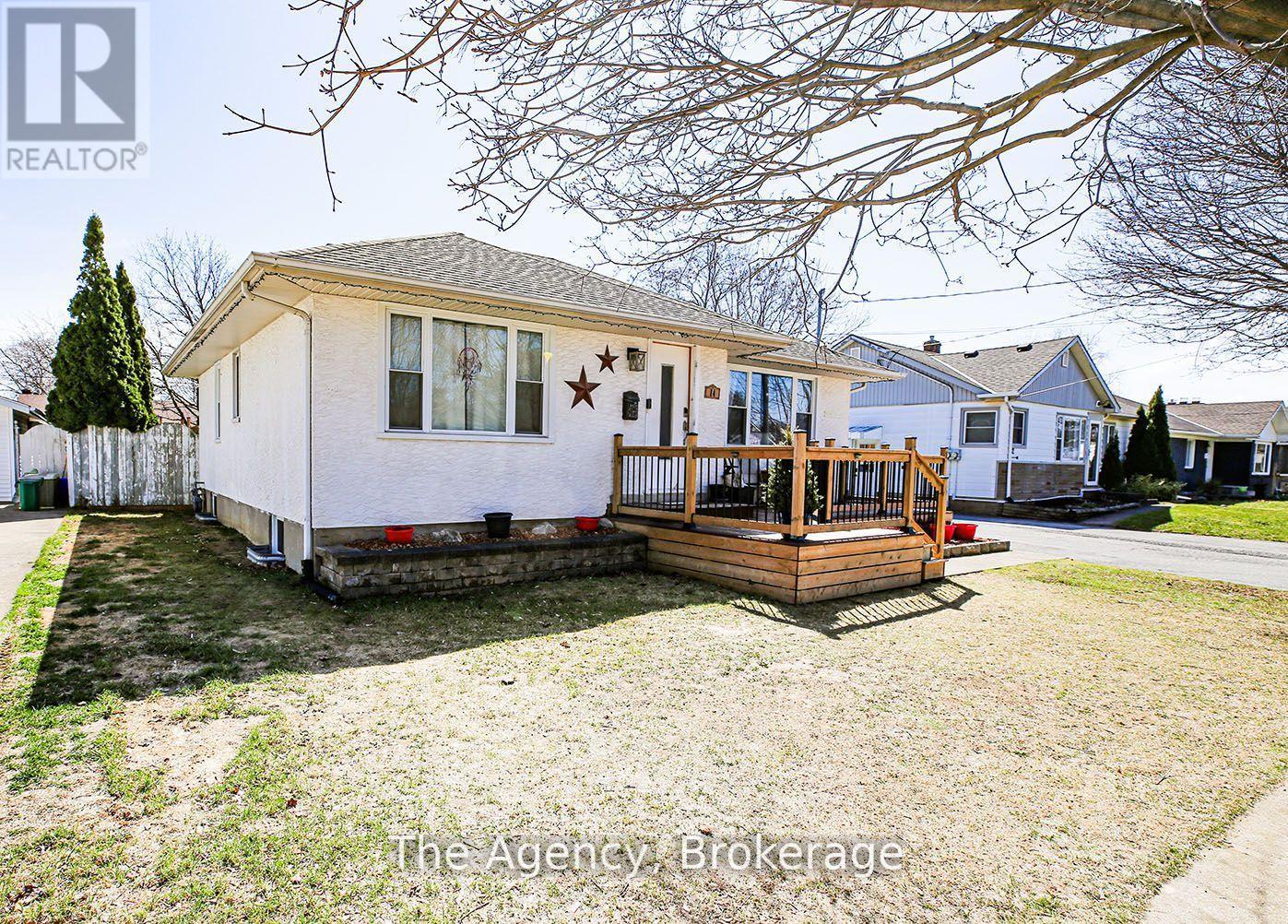 Photo 6 of 14 Heywood Avenue, St Catharines ON