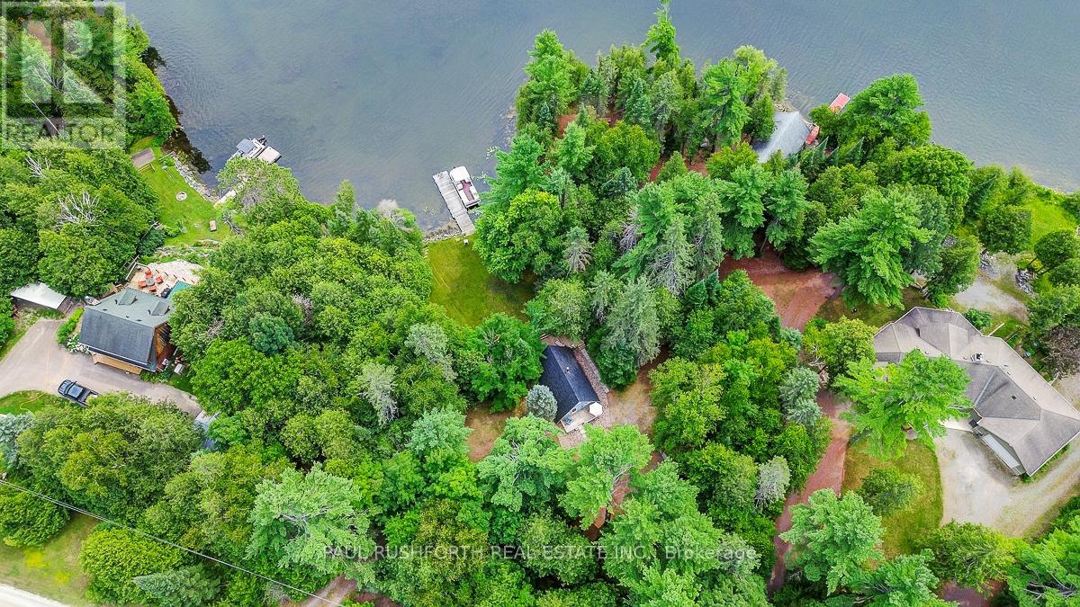 Photo 24 of 1459 Peneshula Road, Lanark Highlands ON
