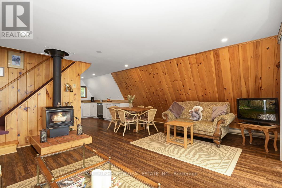 Photo 11 of 1459 Peneshula Road, Lanark Highlands ON
