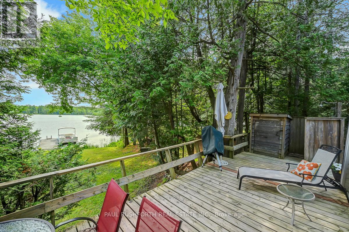 Photo 23 of 1459 Peneshula Road, Lanark Highlands ON