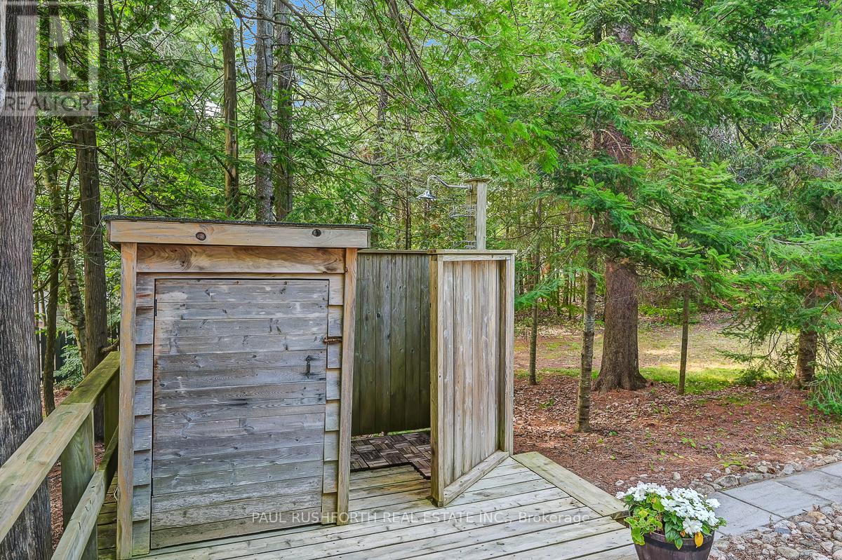 Photo 29 of 1459 Peneshula Road, Lanark Highlands ON