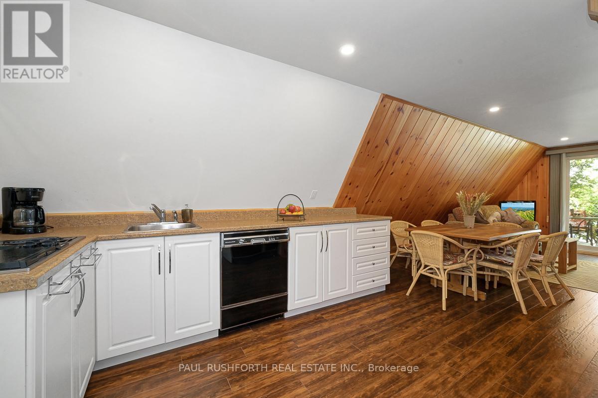 Photo 16 of 1459 Peneshula Road, Lanark Highlands ON