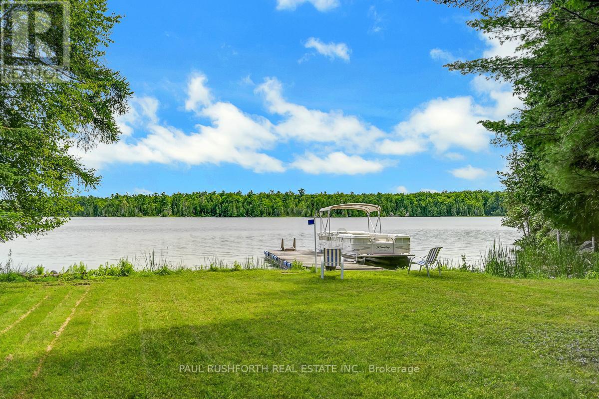 Photo 22 of 1459 Peneshula Road, Lanark Highlands ON