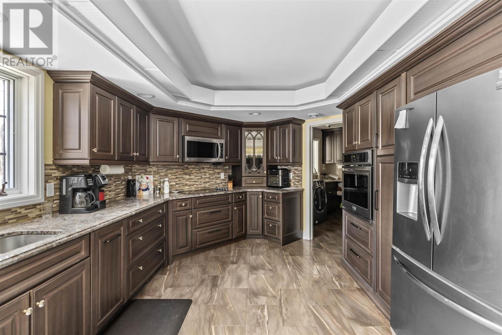Photo 14 of 1409 Littleton St, Richards Landing ON