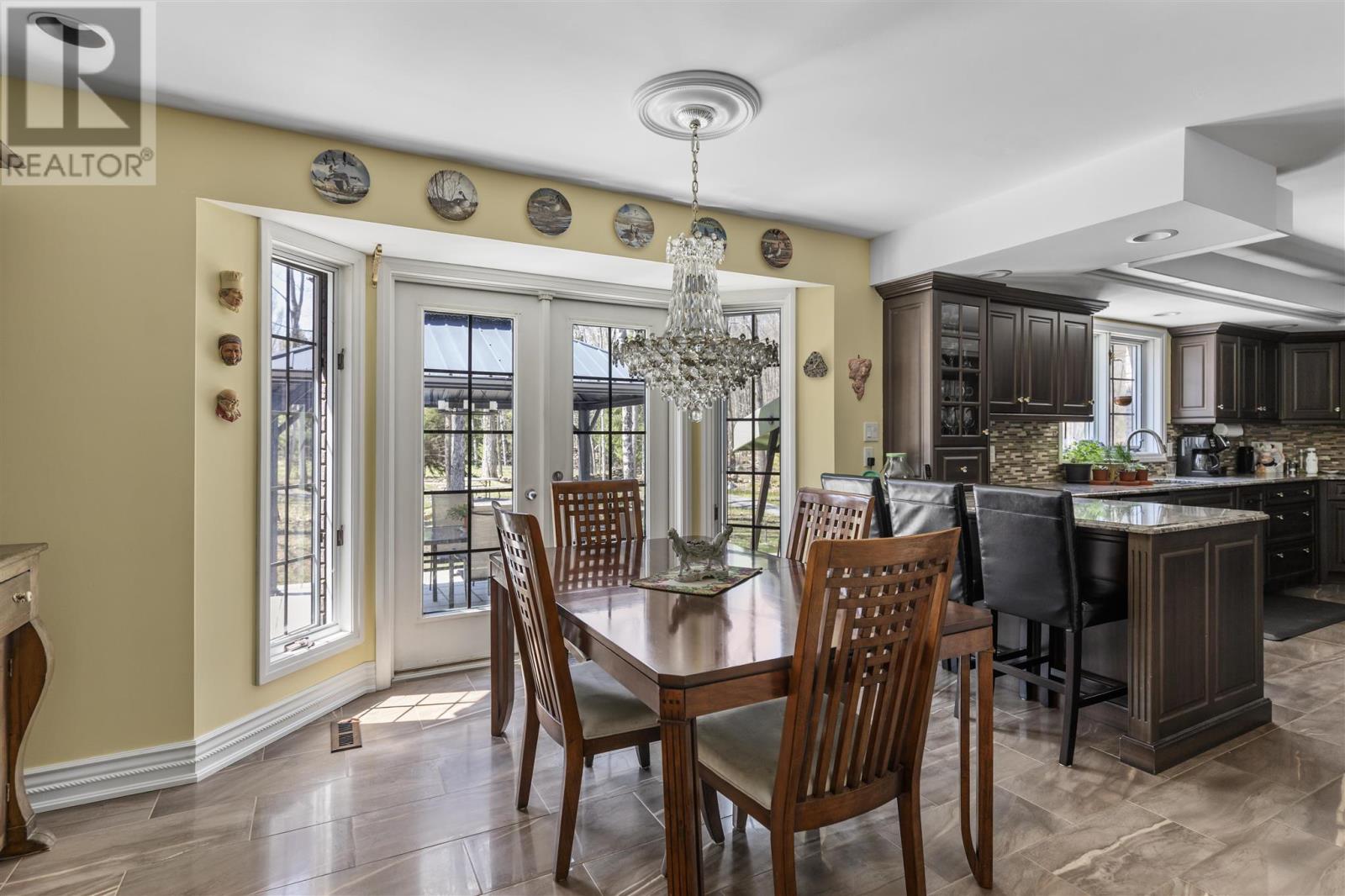 Photo 17 of 1409 Littleton St, Richards Landing ON