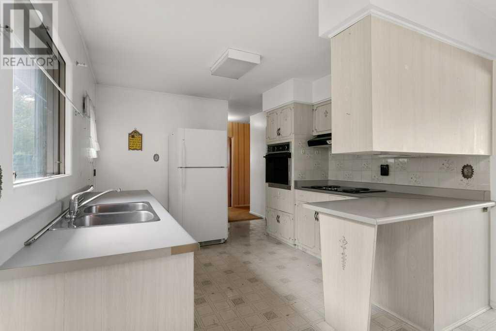Single Family House Bungalow for Sale in  Ferncliff Crescent SE Fairview Calgary 