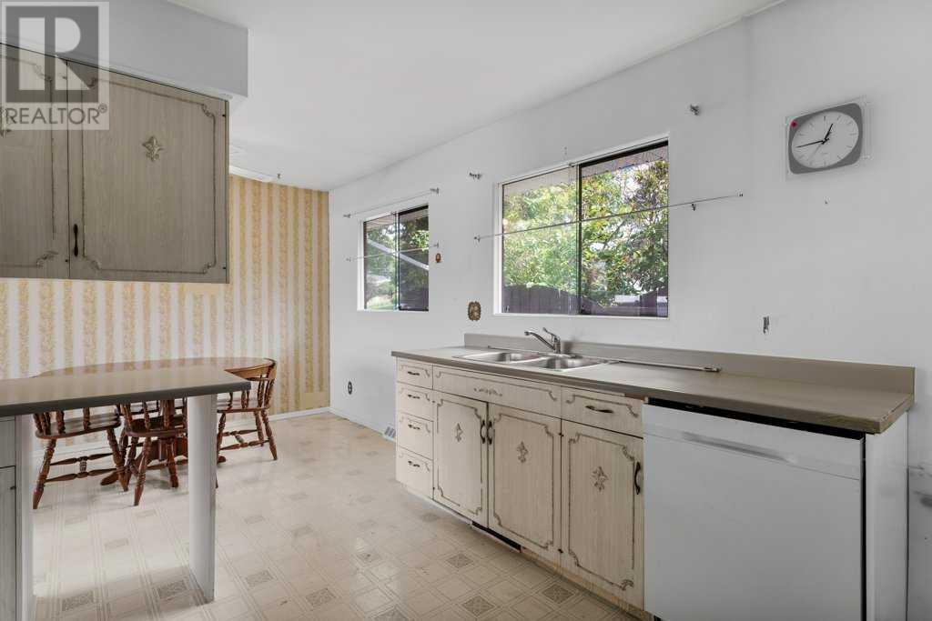 Single Family House Bungalow for Sale in  Ferncliff Crescent SE Fairview Calgary 