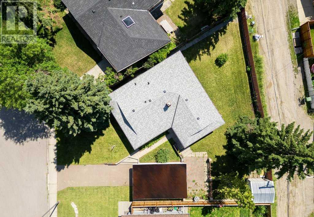 Single Family House Bungalow for Sale in  Ferncliff Crescent SE Fairview Calgary 