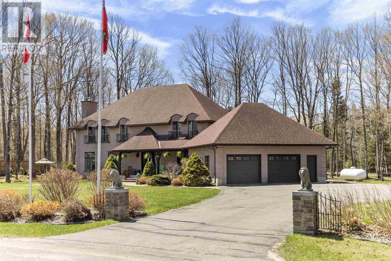 Photo 1 of 1409 Littleton St, Richards Landing ON