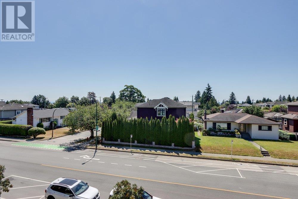 153 785 W 49TH AVENUE, Vancouver