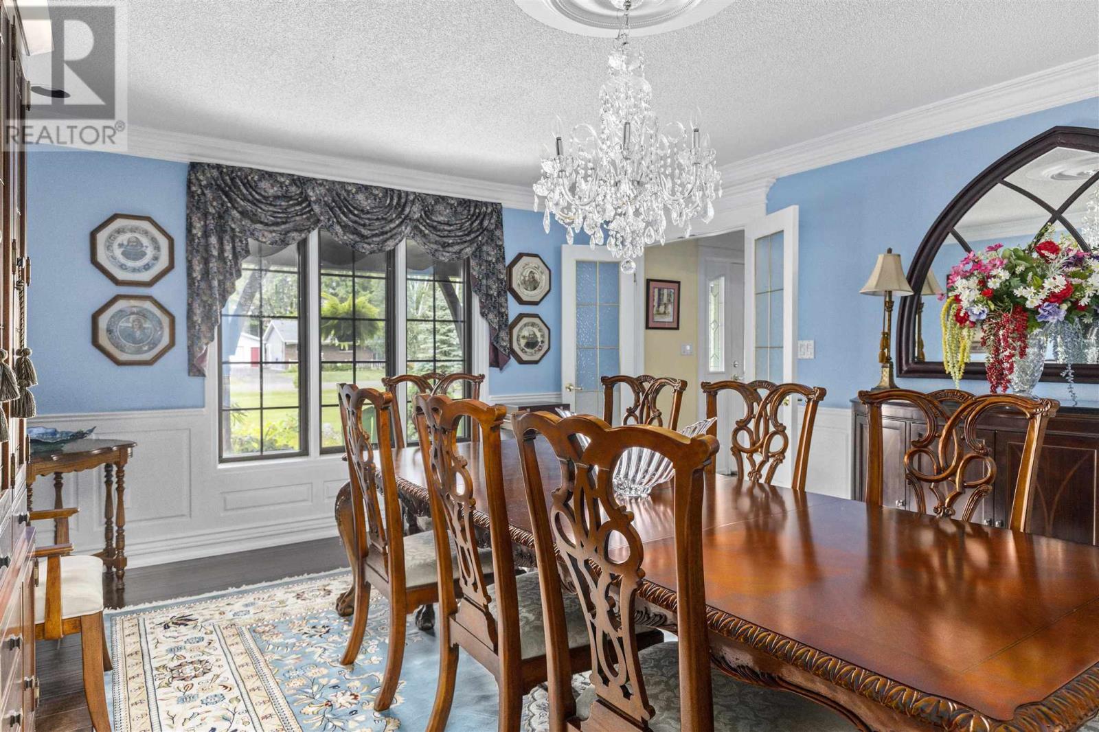 Photo 10 of 1409 Littleton St, Richards Landing ON