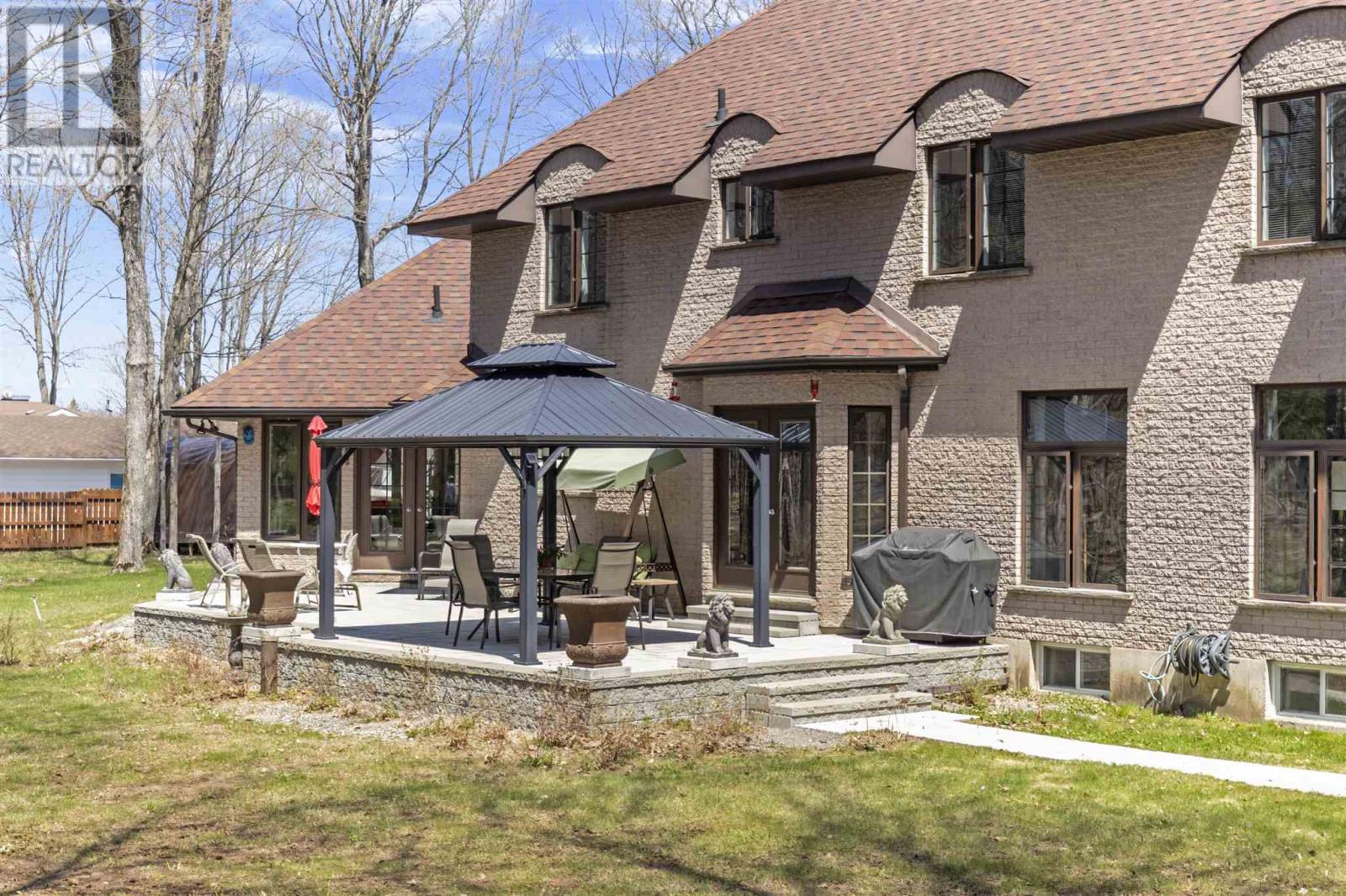 Photo 43 of 1409 Littleton St, Richards Landing ON
