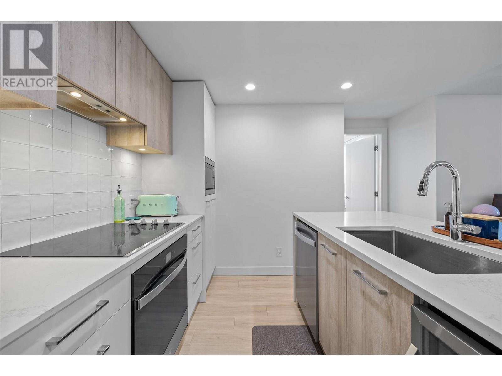 811 3699 Capozzi Road, Kelowna