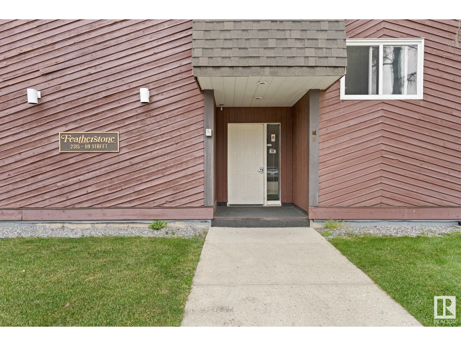 Photo 23 of 311 2315 119 St Nw, Edmonton AB