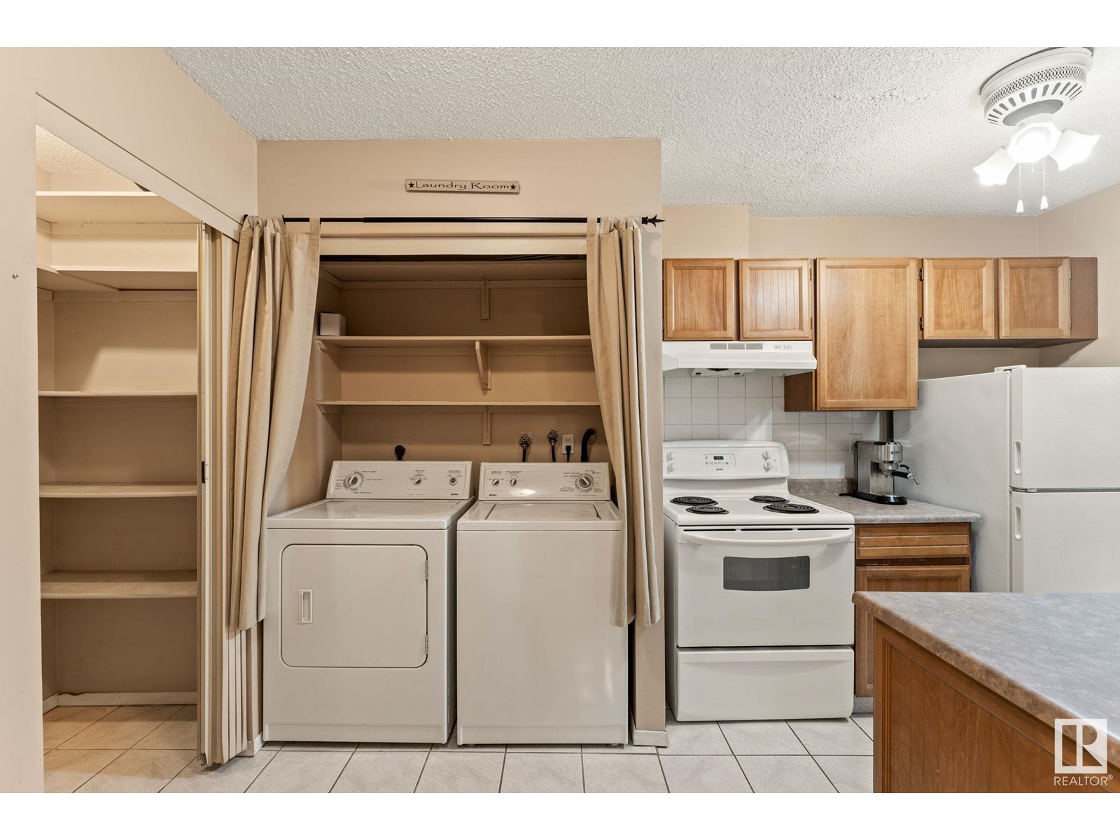 Photo 7 of 311 2315 119 St Nw, Edmonton AB
