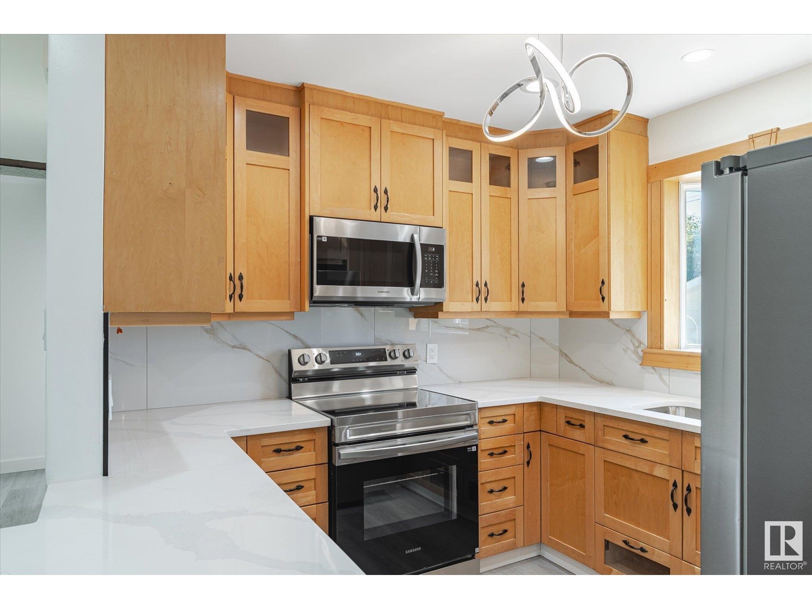 Photo 12 of 13043 Sherbrooke Av Nw, Edmonton AB