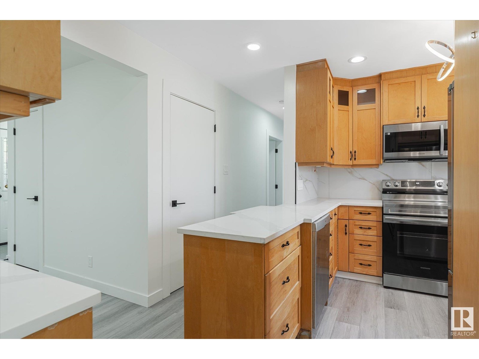 Photo 14 of 13043 Sherbrooke Av Nw, Edmonton AB