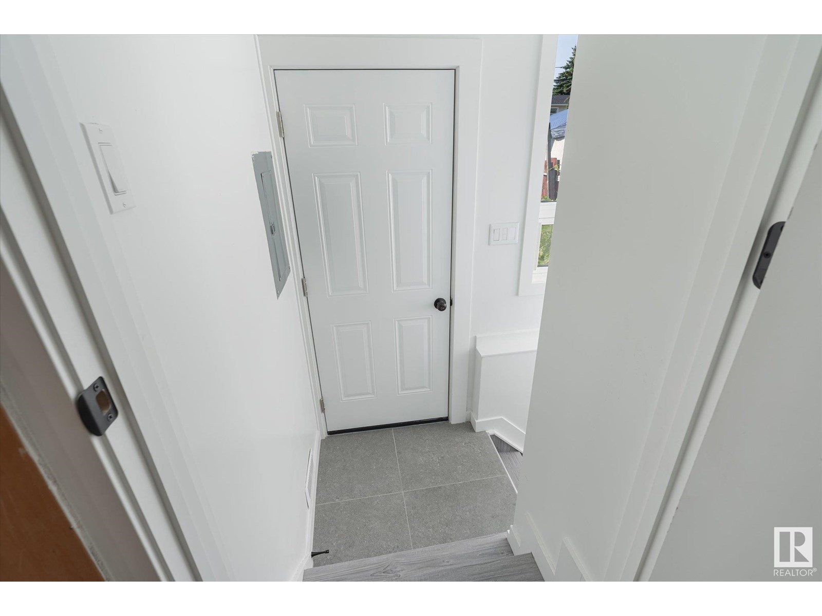 Photo 24 of 13043 Sherbrooke Av Nw, Edmonton AB