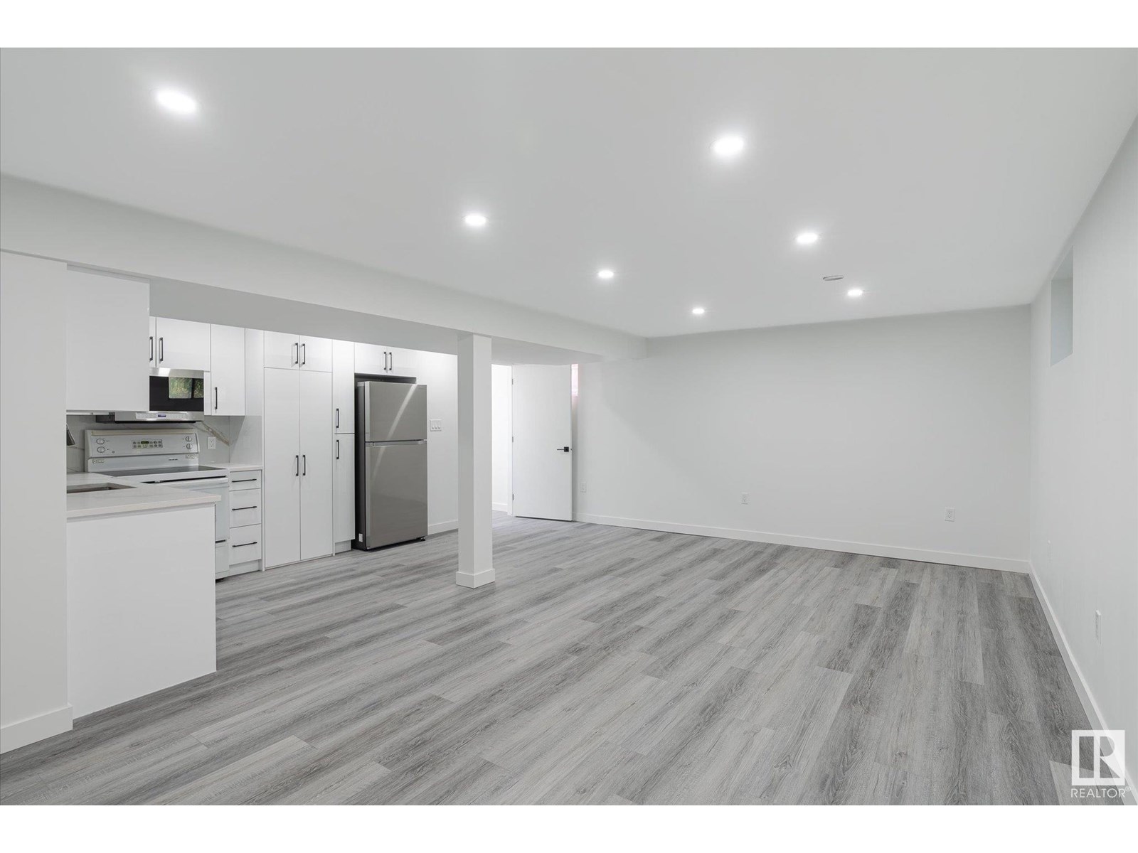 Photo 25 of 13043 Sherbrooke Av Nw, Edmonton AB